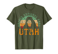 Arches Utah Nature Hike Arch Outdoors T-Shirt - Unique Graphic Men Women - T-Shirt, Sweatshirt, Hoodie