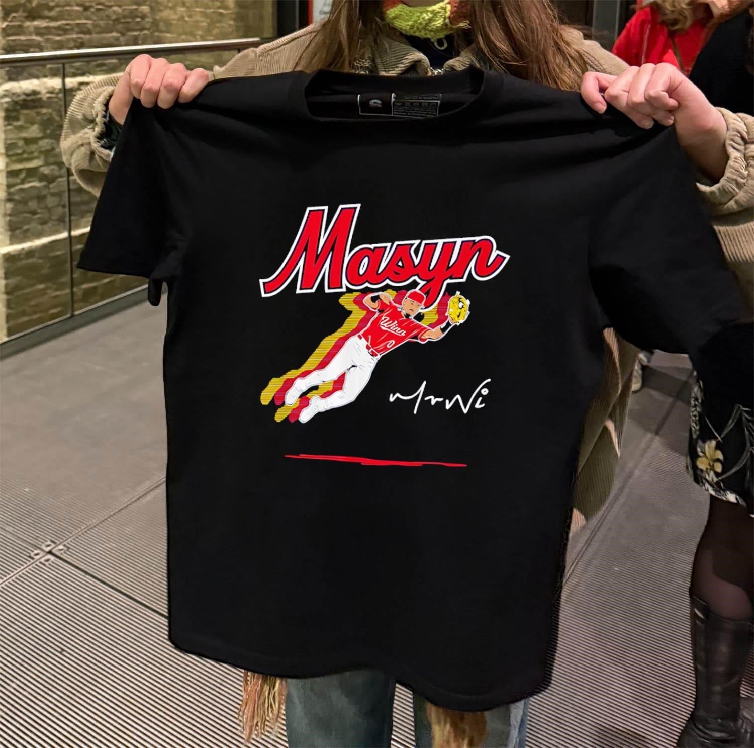 Masyn Winn St. Louis Baseball Diving Catch - Adult & Kids T-Shirts, Sweatshirts & Hoodies apparel design preview 2