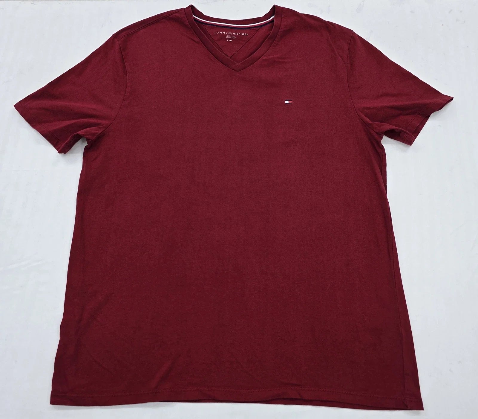 Tommy Hilfiger Men's Burgundy V-Neck Size L 100% - Adult & Kids T-Shirts, Sweatshirts & Hoodies apparel design preview 1