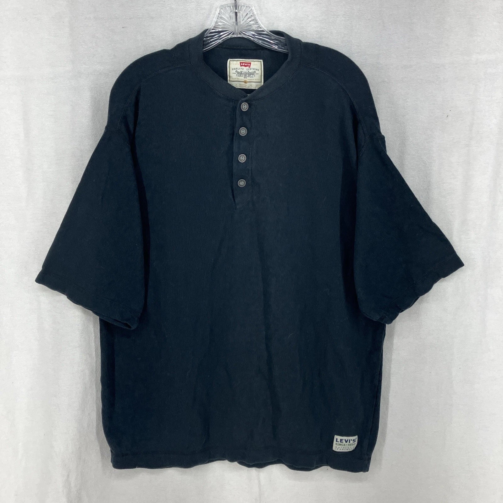 Men's Levi's Short Sleeve Henley Knit Ribbed Sz Large - Adult & Kids T-Shirts, Sweatshirts & Hoodies apparel design preview 1