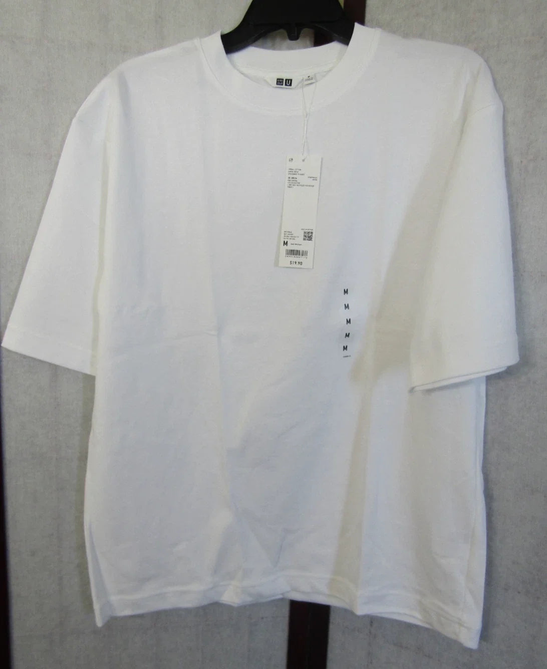 NWT UNIQLO Airism Cotton Crew Neck Oversized White - Adult & Kids T-Shirts, Sweatshirts & Hoodies apparel design preview 1
