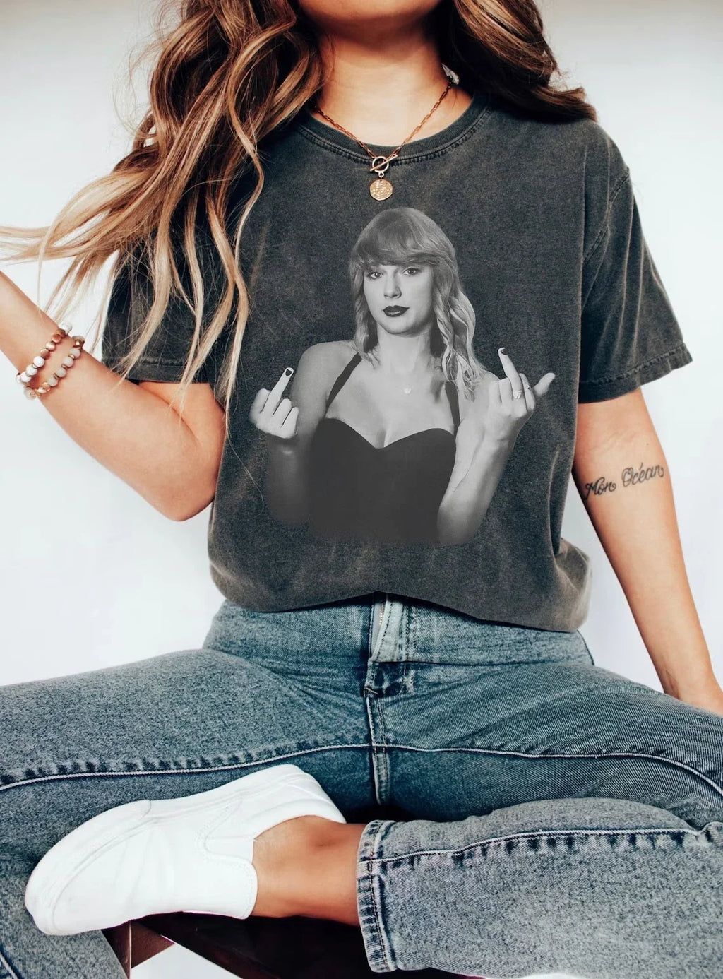 2X-LARGE Taylor Middle Finger Trendy Aesthetic - Adult & Kids T-Shirts, Sweatshirts & Hoodies apparel design preview 1