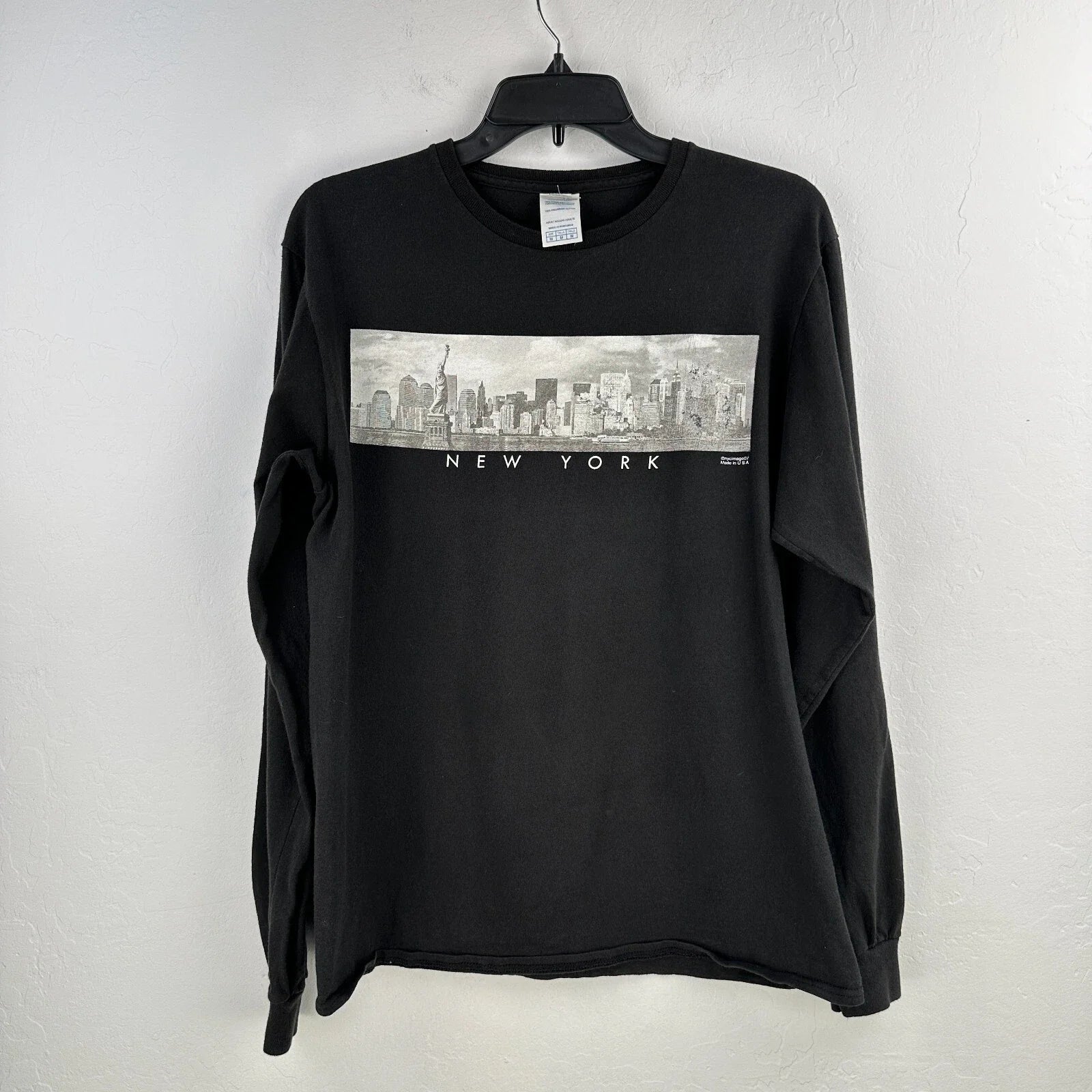 New York City Skyline Mens M Black Tourism Hometown - Adult & Kids T-Shirts, Sweatshirts & Hoodies apparel design preview 1