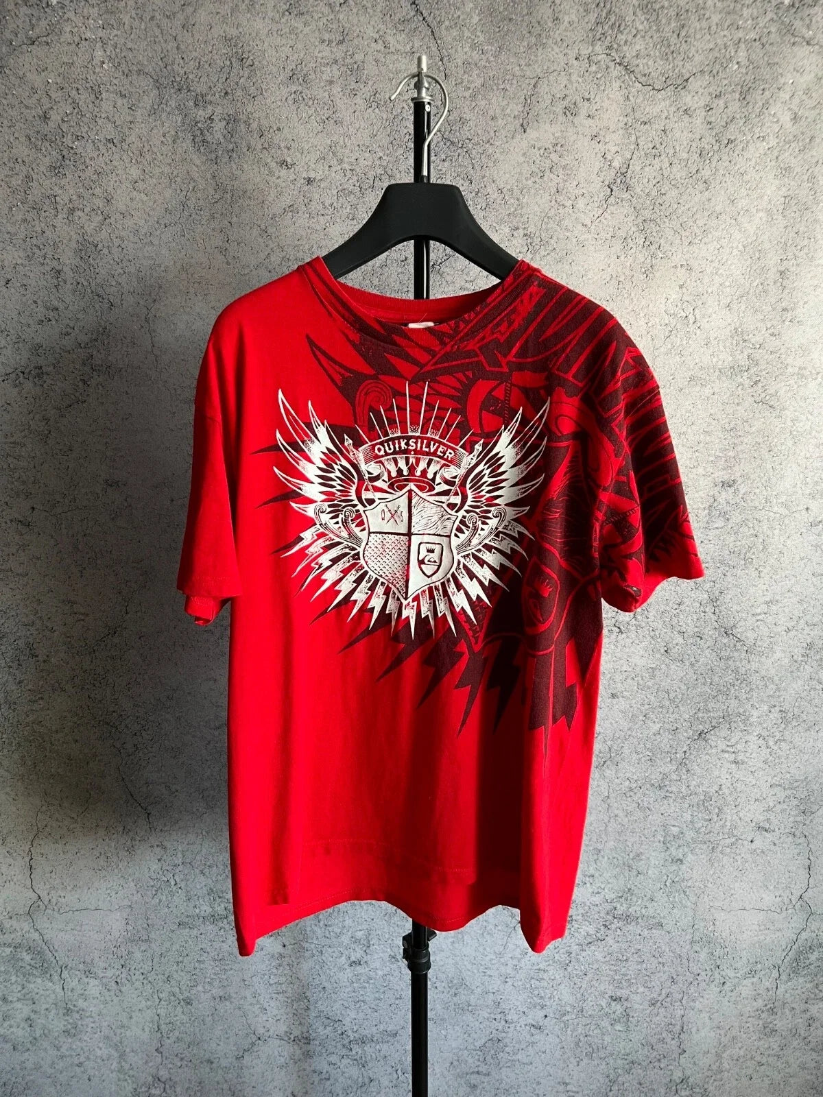 Quiksilver Men's Red size M Made in Mexico Printed - Adult & Kids T-Shirts, Sweatshirts & Hoodies apparel design preview 1