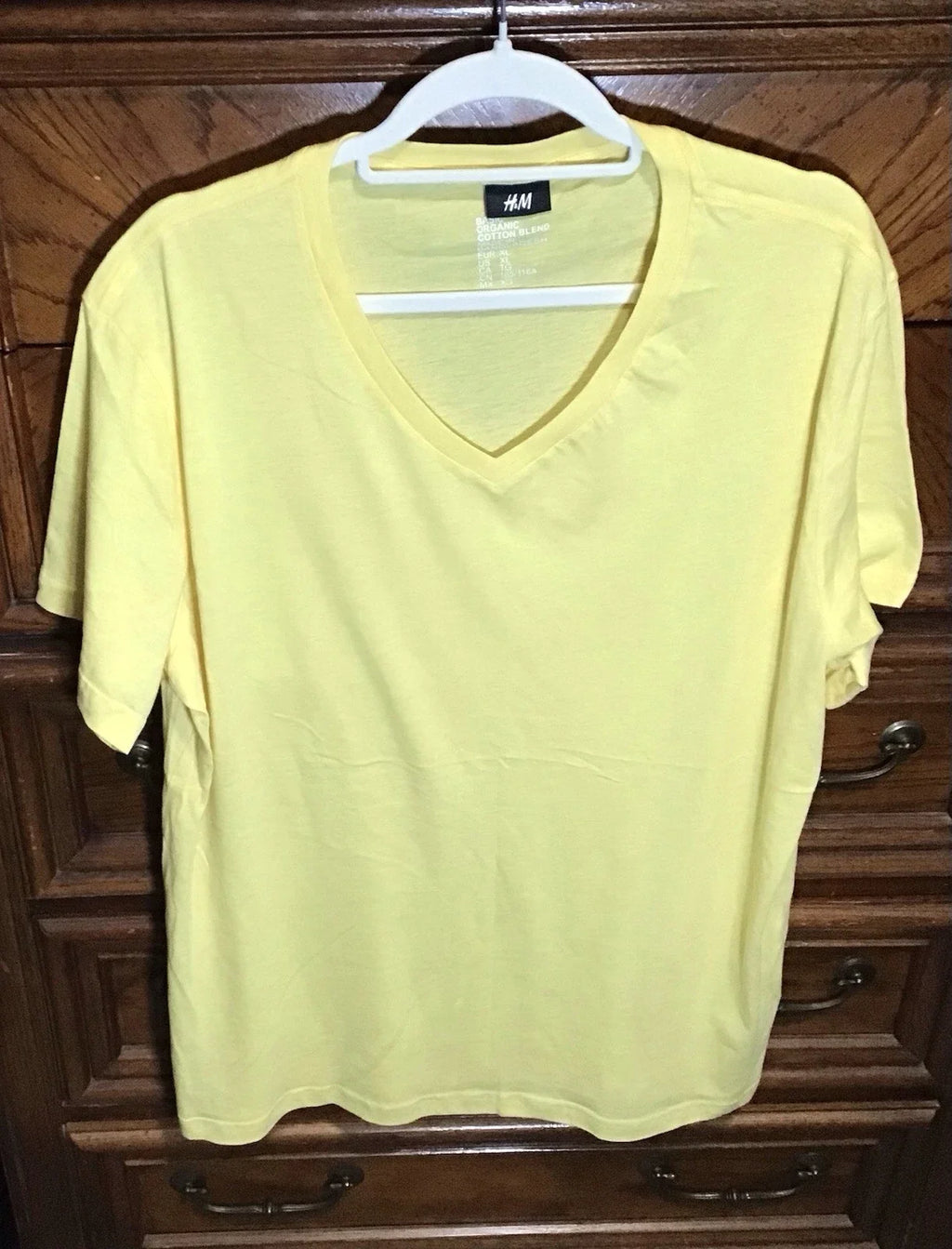 NWT H&M Mens V Neck S/S Size XL - Adult & Kids T-Shirts, Sweatshirts & Hoodies apparel design preview 1