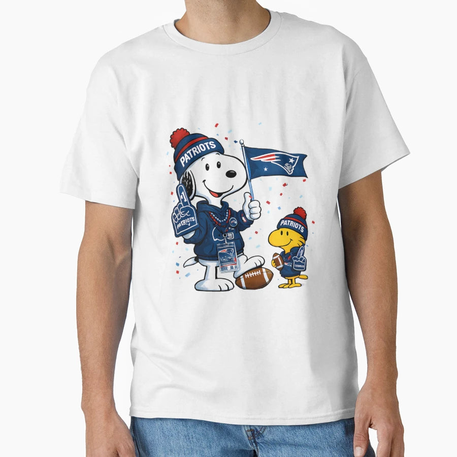 Supporter New England Patriots Snoopy T-Shirt - Novelty Apparel for Adults - T-Shirt, Sweatshirt, Hoodie